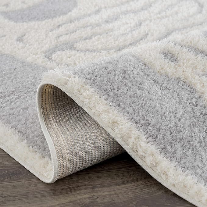 Hauteloom Zane Living Room, Bedroom Area Rug - Farmhouse - Plush Pile - Light Gray, Cream - 6'7" x 9'