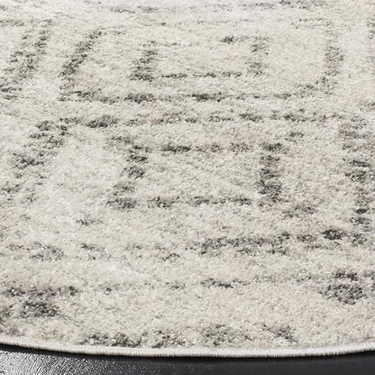 SAFAVIEH Adirondack Collection Area Rug - 4' Round, Light Grey & Grey, Modern Diamond Distressed Design, Non-Shedding & Easy Care, Ideal for High Traffic Areas in Living Room, Bedroom (ADR131C)