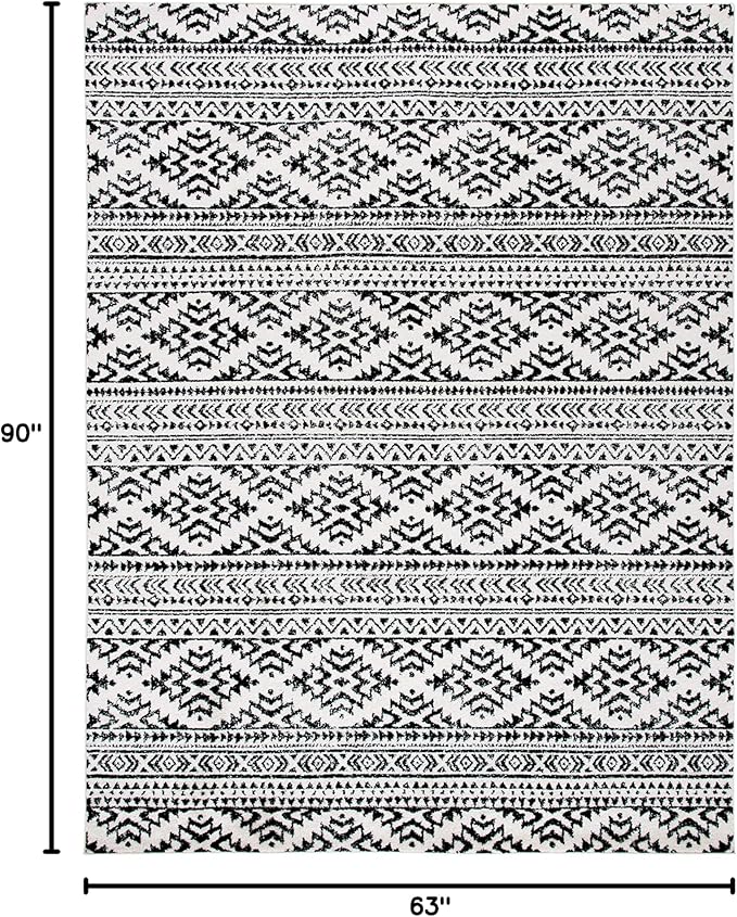 SAFAVIEH Tulum Collection Area Rug - 5'3" x 7'6", Ivory & Black, Moroccan Boho Tribal Design, Non-Shedding & Easy to Clean, Ideal for Living Room, Bedroom, Dining Space (TUL272B)