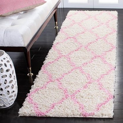 SAFAVIEH Dallas Shag Collection Runner Rug - 2'3" x 8', Ivory & Light Pink, Trellis Design, Non-Shedding & Easy Care, 1.5-inch Thick Ideal for High Traffic Areas in Living Room, Bedroom (SGD257P)