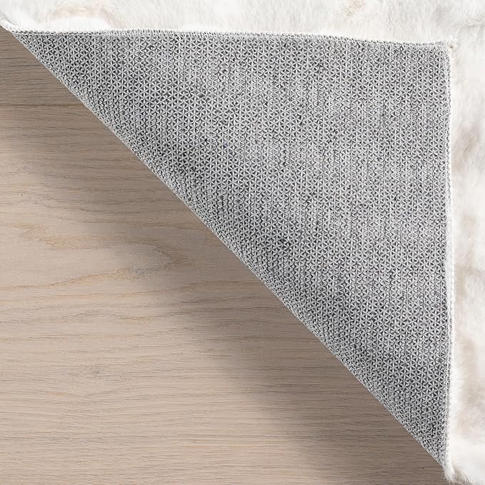 Nuloom Jeni Off-White, 3' x 5', Solid Faux Rabbit, Fluffy and Cozy, High Traffic, Stain Resistant, Easy Clean, Durable Washable Area Rug for Bedroom, Living Room, Dining, Den, Foyer, Entryway