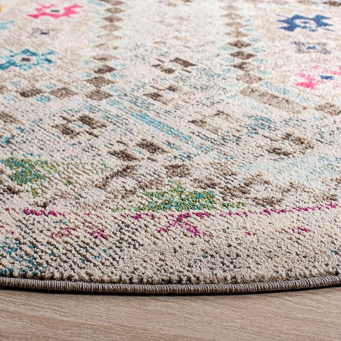 SAFAVIEH Madison Collection 5' Round Grey / Yellow MAD418F Boho Diamond Distressed Non-Shedding Dining Room Entryway Foyer Living Room Bedroom Area Rug