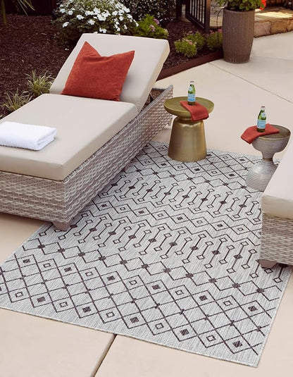 Unique Loom Outdoor Trellis Collection Area Rug - Tribal Trellis (3' 3" x 5' 3" Rectangle, Gray/ Black)