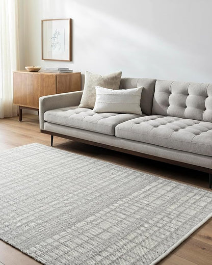 Mark&Day Wool Rugs, 9x12 Ishaq Solid and Border Light Grey Area Rug, Grey Ivory Carpet for Living Room, Bedroom or Kitchen (8'10" x 12')