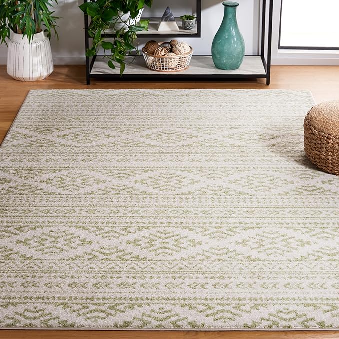 SAFAVIEH Area Rug 3x5 - Tulum Collection - Ivory & Sage, Moroccan Boho Tribal Design, Non-Shedding & Easy to Clean, Ideal for Entryway, Foyer, Accent Space, Bedroom (TUL272H)