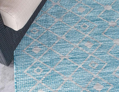 Unique Loom Outdoor Trellis Collection Area Rug - Tribal Trellis (7' 1" x 10' Rectangle, Aqua/ Ivory)