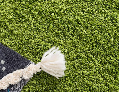 Unique Loom Solid Shag Collection Area Rug (3' 3" x 5' 3" Rectangle, Grass Green)
