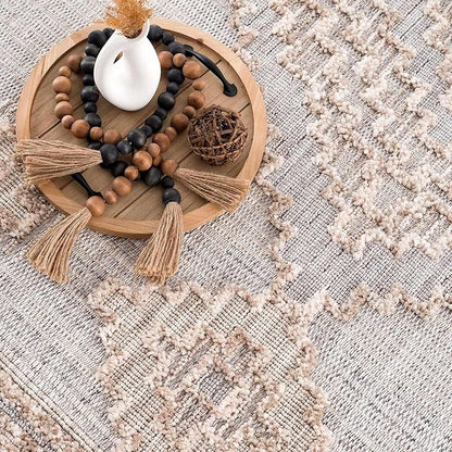 Hauteloom Ampusungan Living Room, Bedroom Area Rug - Geometric - Charcoal, Cream, Beige - 2'7" x 4'