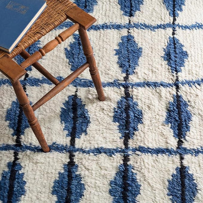 Dash & Albert Noma Indigo Handwoven Wool Rug, 7.5 X 9.5 Feet, Blue Geometric Pattern