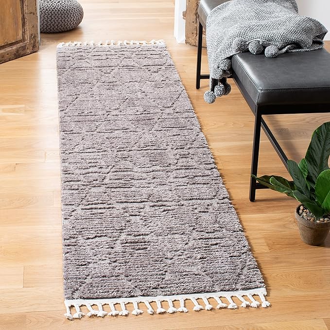 SAFAVIEH Marrakech Collection Area Rug - 6'7" Square, Grey, Moroccan Boho Tribal Tassel Design, Non-Shedding & Easy Care, Ideal for High Traffic Areas in Living Room, Bedroom (MRK517F)