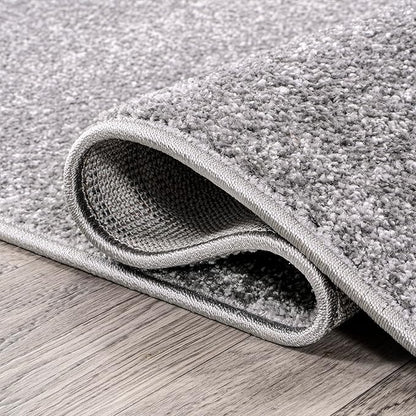 JONATHAN Y Haze Solid Low-Pile Gray Indoor Area Rug 8x10, Coastal,Bohemian,Minimalist,Classic, Easy-Cleaning for Living Room,Bedroom,Kitchen,Pet Friendly,Non-Shedding (SEU100A-8)