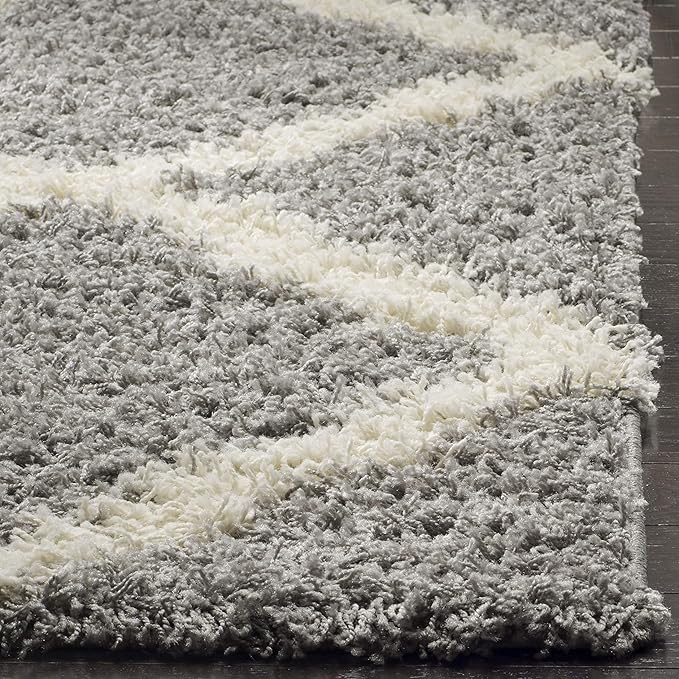 SAFAVIEH Dallas Shag Collection Area Rug - 4' Square, Grey & Ivory, Trellis Design, Non-Shedding & Easy Care, 1.5-inch Thick Ideal for High Traffic Areas in Living Room, Bedroom (SGD257G)