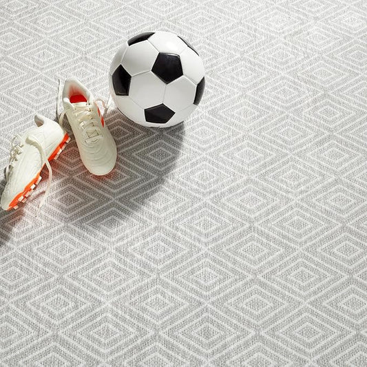 Dash & Albert Diamond Platinum/White Machine Washable Rug, 7.5 X 9.5 Feet, White Geometric Pattern