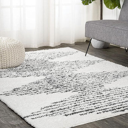 JONATHAN Y Elm Diamond Stripe Shag White/Gray Indoor Area Rug, 5x8, Geometric, Bohemian, Contemporary, Easy-Cleaning for Living Room, Bedroom, Kitchen, Pet Friendly, Non-Shedding (MOH408A-5)