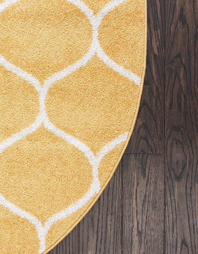 Rugs.com Lattice Frieze Collection Rug – 8' x 10' Oval Yellow Medium Rug Perfect for Living Rooms, Large Dining Rooms, Open Floorplans