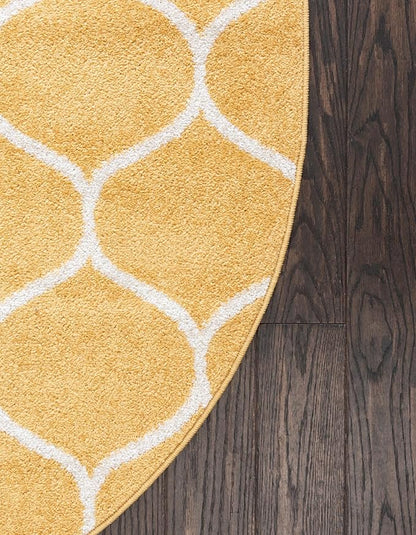 Rugs.com Lattice Frieze Collection Rug – 5' x 8' Oval Yellow Medium Rug Perfect for Living Rooms, Large Dining Rooms, Open Floorplans