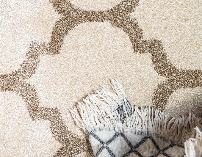 Rugs.com Lattice Collection Rug – 8 Ft Round Beige Medium Rug Perfect for Kitchens, Dining Rooms