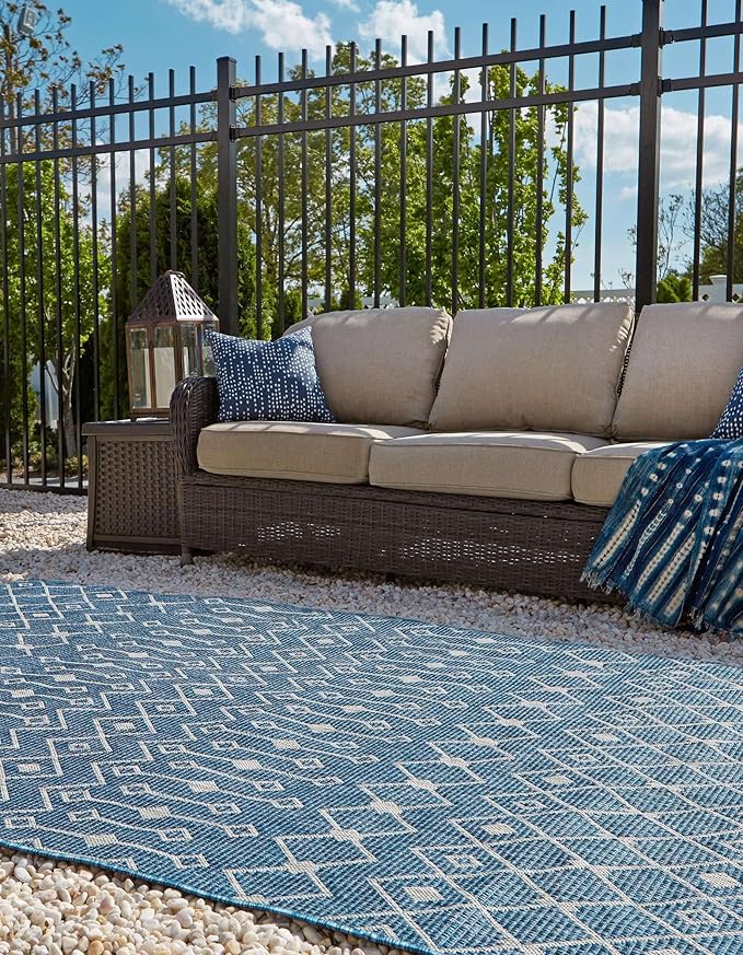 Unique Loom Outdoor Trellis Collection Area Rug - Tribal Trellis (5' 3" x 7' 1" Rectangle Blue/Ivory)