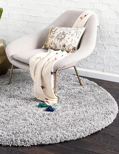 Unique Loom Solid Shag Collection Area Rug (3' 3" Round, Cloud Gray)