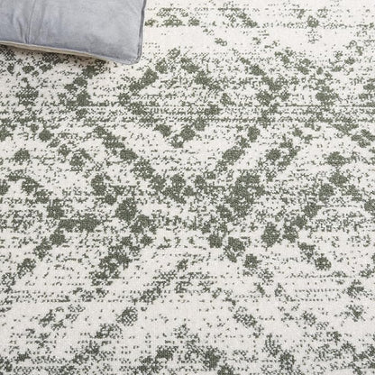 SAFAVIEH Area Rug 8x10 - Adirondack Collection - Large - Ivory & Dark Green, Geometric Trellis Pattern, Non-Shedding & Easy Cleaning, Ideal for Living Room, Bedroom, Office, Dining Space (ADR131W)
