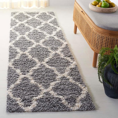SAFAVIEH Dallas Shag Collection Runner Rug - 2'3" x 18', Grey & Ivory, Trellis Design, Non-Shedding & Easy Care, 1.5-inch Thick Ideal for High Traffic Areas in Living Room, Bedroom (SGD257G)