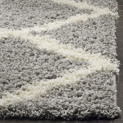 SAFAVIEH Dallas Shag Collection Area Rug - 5'1" x 7'6", Grey & Ivory, Trellis Design, Non-Shedding & Easy Care, 1.5-inch Thick Ideal for High Traffic Areas in Living Room, Bedroom (SGD257G)