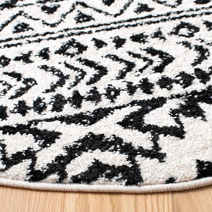 SAFAVIEH Tulum Collection Area Rug - 4' Round, Ivory & Black, Moroccan Boho Tribal Design, Non-Shedding & Easy to Clean, Ideal for Living Room, Bedroom, Dining Space (TUL272B)