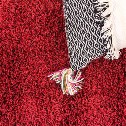 Unique Loom Solid Shag Collection Area Rug (7' 1" Round, Cherry Red)
