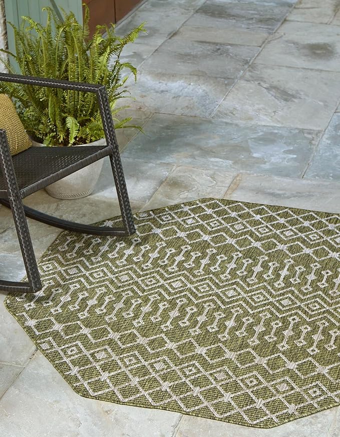 Unique Loom Outdoor Trellis Collection Area Rug - Tribal Trellis (7' 10" Octagon, Green/ Natural)