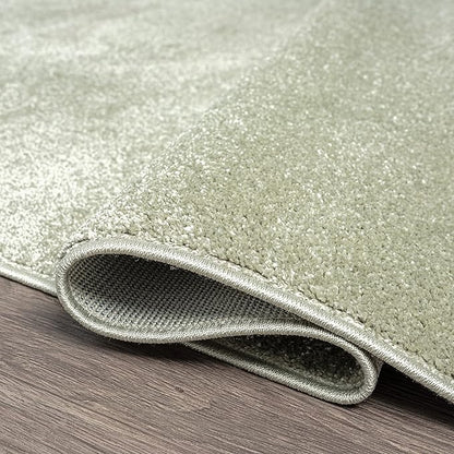 JONATHAN Y Haze Solid Low-Pile Green Indoor Area Rug 6x9, Coastal,Bohemian,Minimalist,Classic, Easy-Cleaning for Living Room,Bedroom,Kitchen,Pet Friendly,Non-Shedding (SEU100O-6)