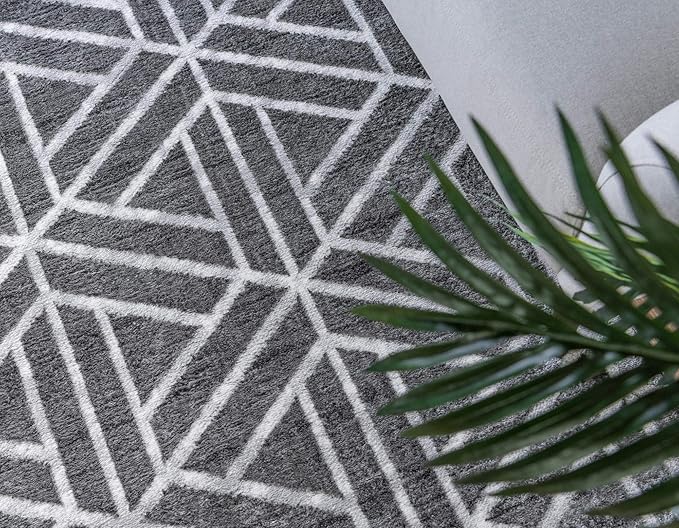 Rugs.com Lattice Trellis Collection Rug – 5 Ft Round Gray Low-Pile Rug Perfect for Kitchens, Dining Rooms