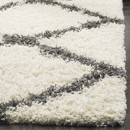 SAFAVIEH Dallas Shag Collection Area Rug - 6' x 9', Ivory & Dark Grey, Trellis Design, Non-Shedding & Easy Care, 1.5-inch Thick Ideal for High Traffic Areas in Living Room, Bedroom (SGD257H)