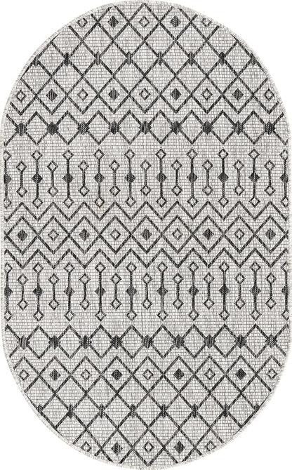 Unique Loom Outdoor Trellis Collection Area Rug - Tribal Trellis (3' 3" x 5' 3" Oval, Gray/ Black)
