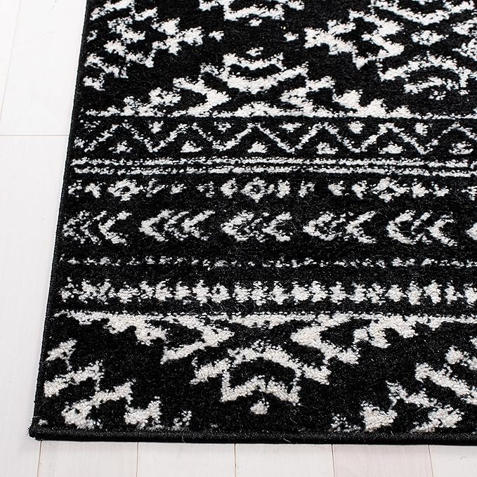 SAFAVIEH Tulum Collection Runner Rug - 2' x 15', Black & Ivory, Moroccan Boho Tribal Design, Non-Shedding & Easy to Clean, Ideal for Living Room, Hallway, Foyer, Bedroom (TUL272Z)