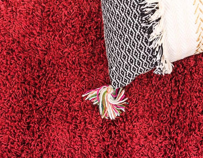 Unique Loom Solid Shag Collection Area Rug (2' 6" x 13' 1" Runner, Cherry Red)