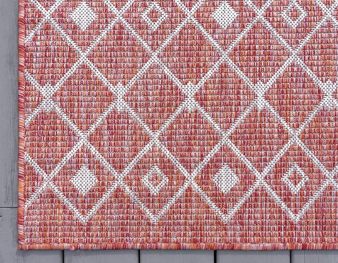 Unique Loom Outdoor Trellis Collection Area Rug - Tribal Trellis (7' 10" x 11' 4" Rectangle, Rust Red/ Ivory)