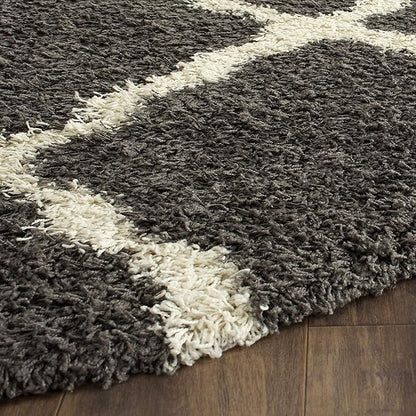 SAFAVIEH Dallas Shag Collection Area Rug - 4' Round, Dark Grey & Ivory, Trellis Design, Non-Shedding & Easy Care, 1.5-inch Thick Ideal for High Traffic Areas in Living Room, Bedroom (SGD257A)