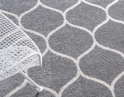 Rugs.com Lattice Frieze Collection Rug – 3' 3 x 5' 3 Oval Light Gray Medium Rug Perfect for Living Rooms, Large Dining Rooms, Open Floorplans