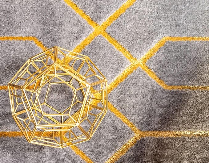 Unique Loom Marilyn Monroe Glam Collection Area Rug - Trellis (9'x 12' Rectangle, Gray Gold/ Gold)
