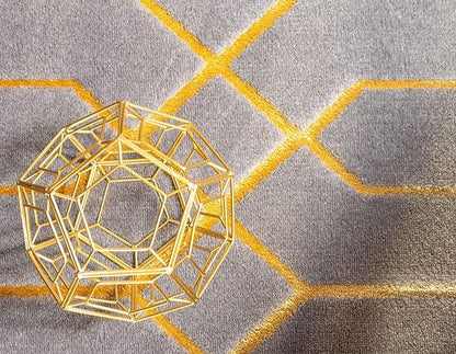 Unique Loom Marilyn Monroe Glam Collection Area Rug - Trellis (9'x 12' Rectangle, Gray Gold/ Gold)
