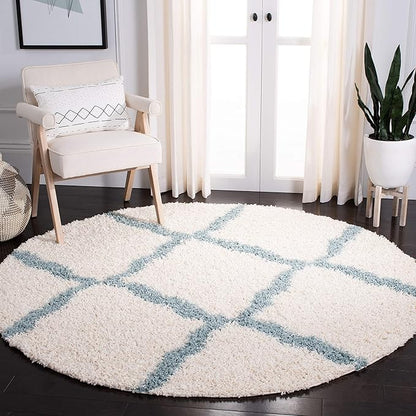 SAFAVIEH Dallas Shag Collection Area Rug - 4' Round, Ivory & Light Blue, Trellis Design, Non-Shedding & Easy Care, 1.5-inch Thick Ideal for High Traffic Areas in Living Room, Bedroom (SGD257J)