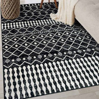 Rugshop Boho Black and White Tribal Area Rug – Geometric Diamond and Stripe Pattern Carpet for Living Room, Bedroom, or Entryway – Soft Modern Bohemian Floor Décor 4' x 6' Black