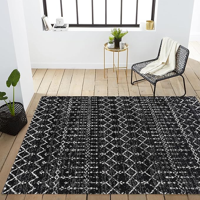JONATHAN Y Boho Vintage Diamond Black/Ivory Indoor Area Rug 4X6 ft, Moroccan Hype for Living Room, Bedroom, Kitchen, Office, Easy-Cleaning, High Traffic, Pet-Friendly, Non-Shedding (MOH101D-4)