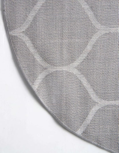 Rugs.com Lattice Frieze Collection Rug – 5' Round Light Gray Medium Rug Perfect for Kitchens, Dining Rooms