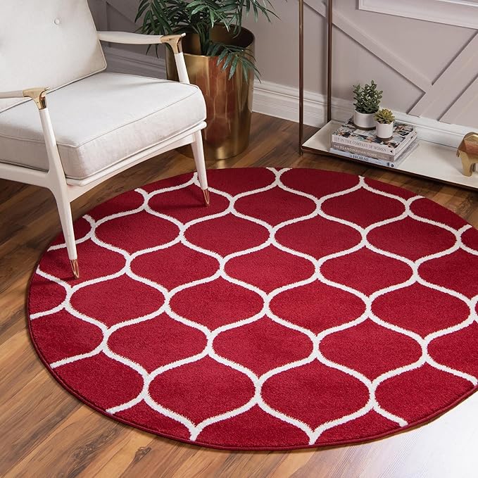Rugs.com Lattice Frieze Collection Rug – 5' Round Red Medium Rug Perfect for Kitchens, Dining Rooms