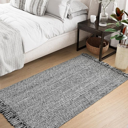 Collive Washable Area Rug 3' x 5', Modern Woven Kitchen Rugs, Black/Cream Braided Cotton Rug Indoor Door Mat Throw Carpet for Entryway Living Room Nursery Mudroom Laundry Room