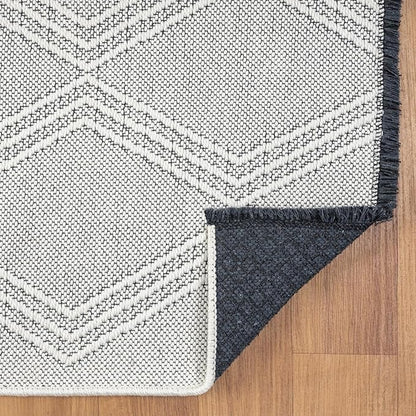 LUXE WEAVERS Modern Farmhouse White 5x7 Washable Area Rug, Anti-Slip Diamond Pattern Carpet