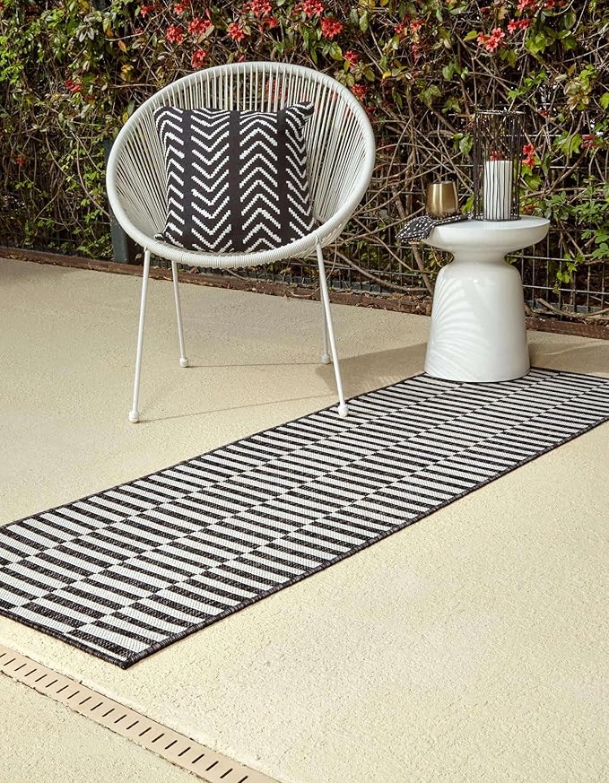 Unique Loom Outdoor Striped Collection Area Rug - Striped (2' 7" x 10' Runner Charcoal/Ivory)
