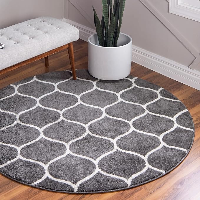 Rugs.com Lattice Frieze Collection Rug – 5' Round Dark Gray Medium Rug Perfect for Kitchens, Dining Rooms