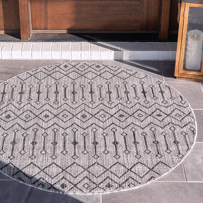 Unique Loom Outdoor Trellis Collection Area Rug - Tribal Trellis (3' 3" Round, Gray/ Black)